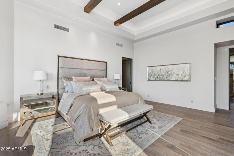 27-web-or-mls-10040-e-happy-valley-rd