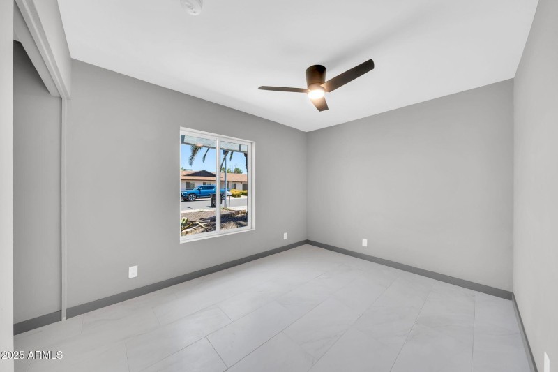 mls_8837 E Cortez St-27