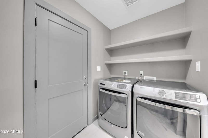 mls_8837 E Cortez St-32