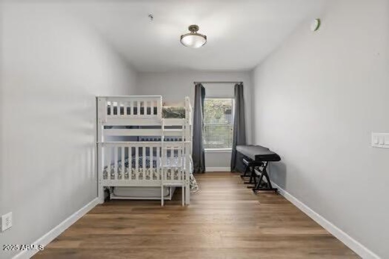 large-0197a805-e71b-7007-95c5-e4f1f81c76