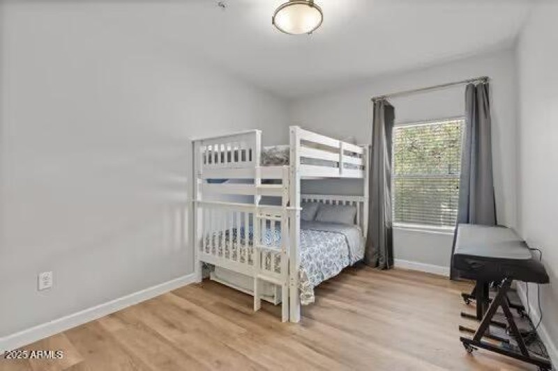 large-0197a805-e75f-7383-b8ca-50891c94eb