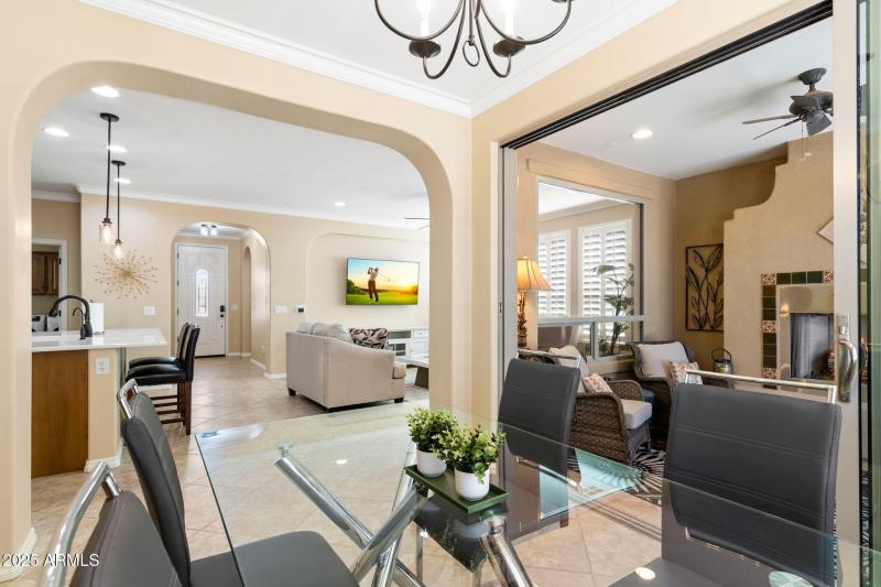 011_1732 E Vesper Trail