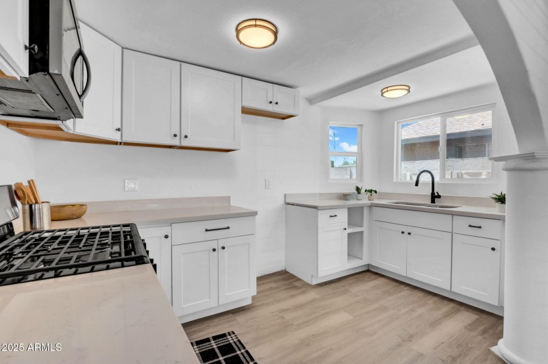 8-web-or-mls-538 S Macdonald-8