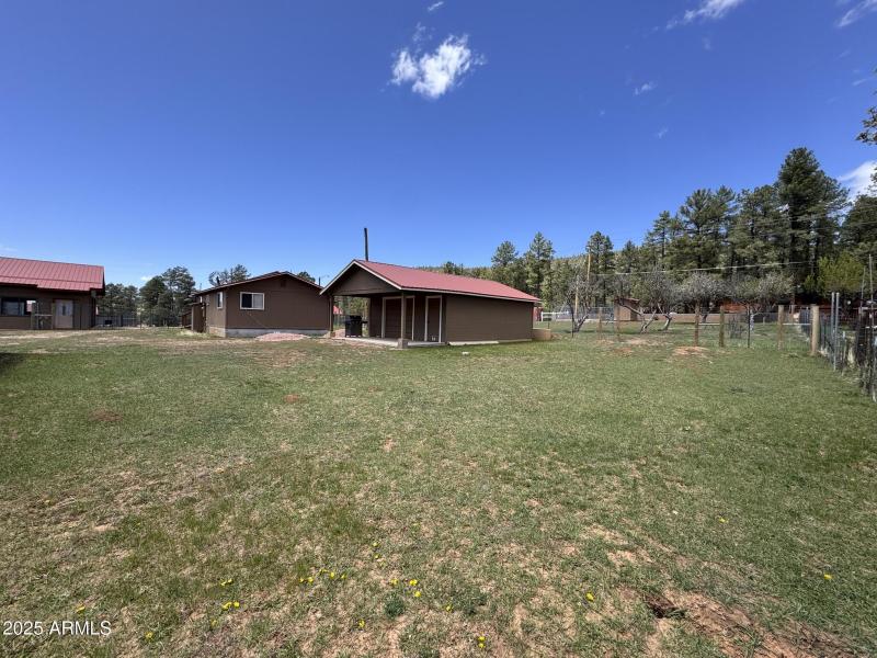 50 - Workshop & Guest home