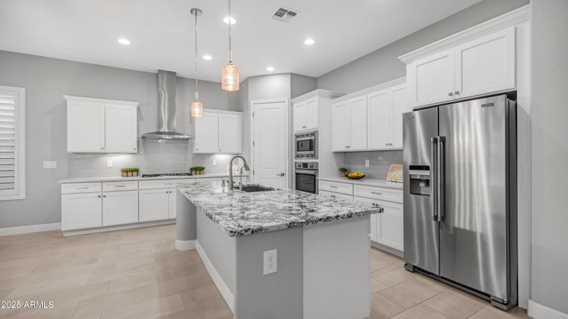 Gourmet Kitchen w/Quartz Countertop's