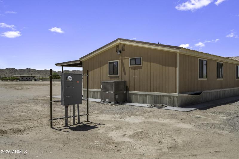 13050 N Breeze Way-47