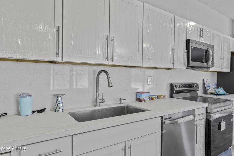 13050 N Breeze Way-67