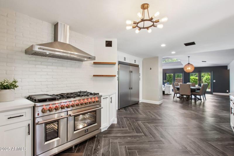 20-web-or-mls-N 15th Ave-L2706-018