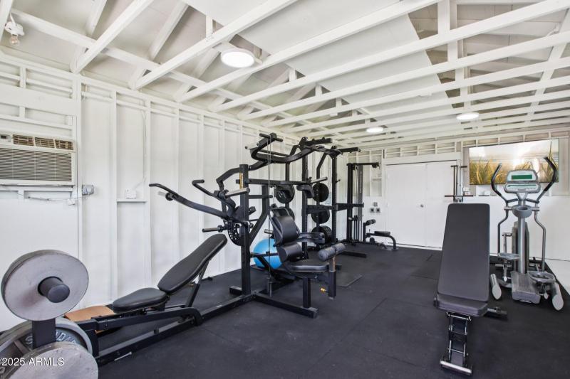 54-web-or-mls-N 15th Ave-L2706-052