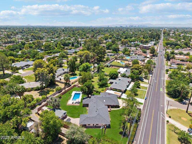 74-web-or-mls-N 15th Ave-L2706-072