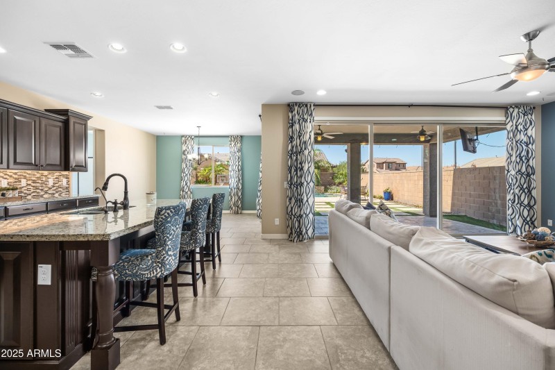 6a family room & kitchen split