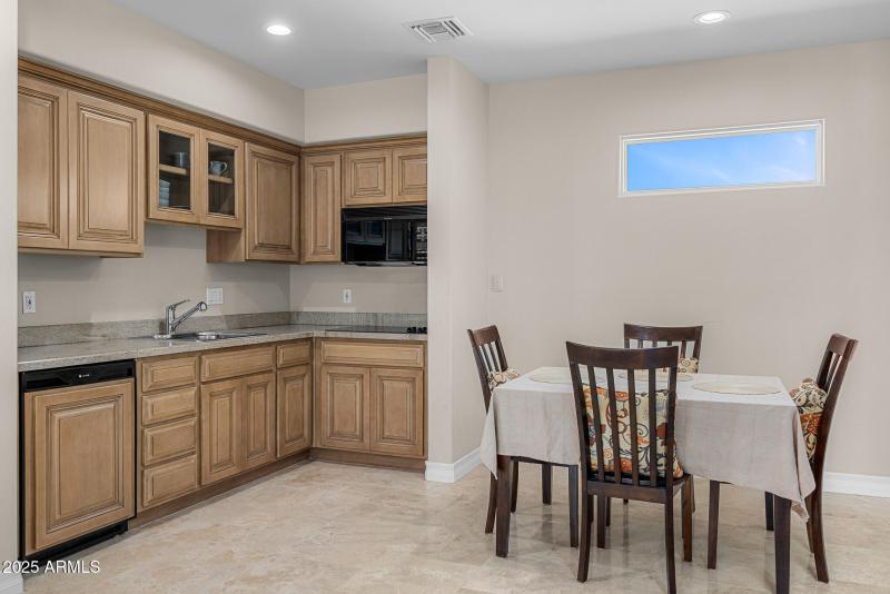 casita dining and kitchen