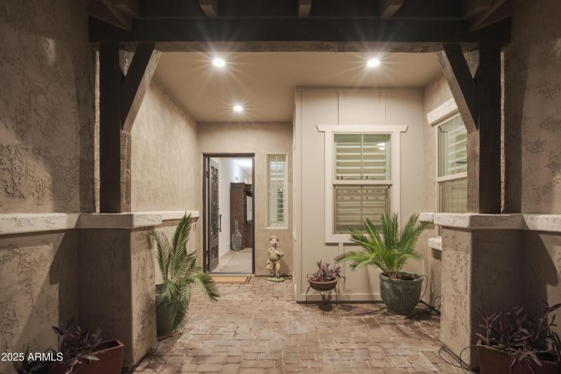 Come On In to 40th way