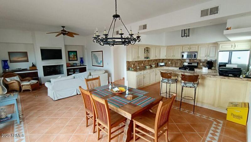 Las Conchas Kitchen #3