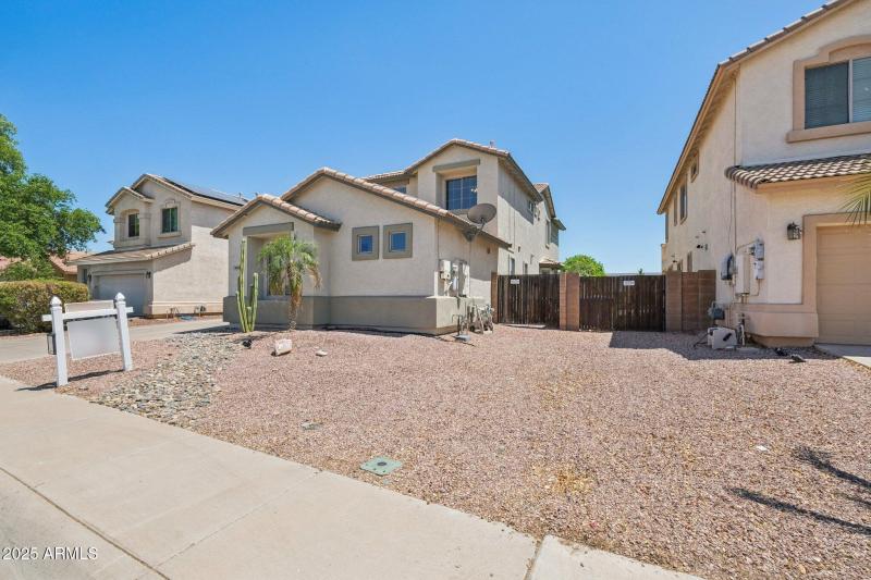 5-web-or-mls-W Saguaro Ln-S2706-003