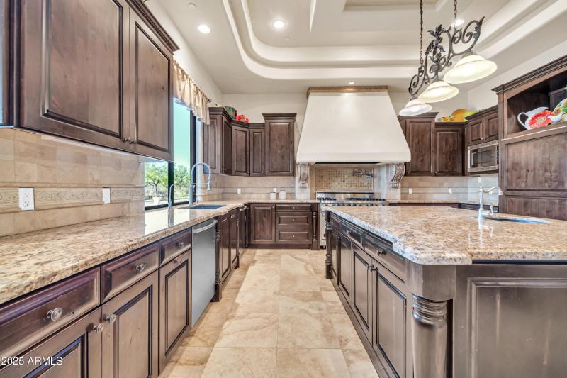 8024 E Lone Mountain Rd-33