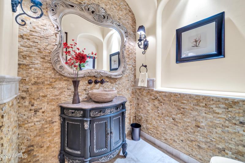 8024 E Lone Mountain Rd-54