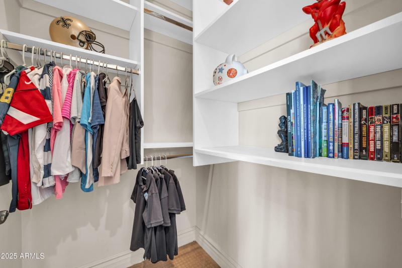 8024 E Lone Mountain Rd-63