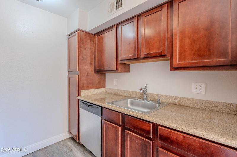 TONS OF COUNTER SPACE TOO