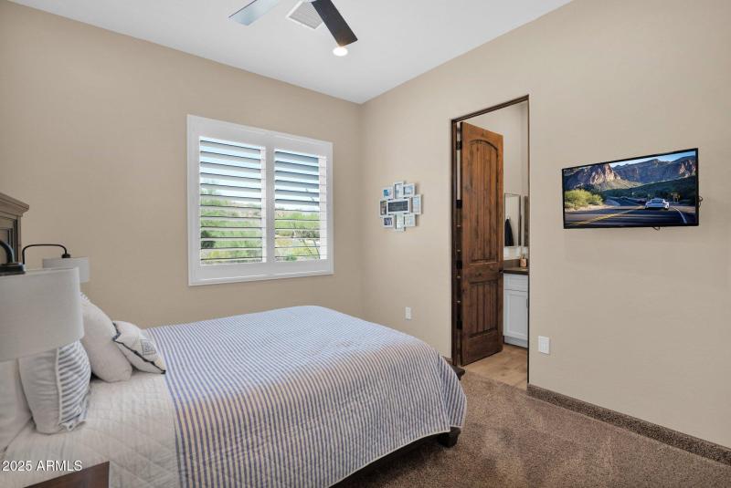 19-web-or-mls-P1235360