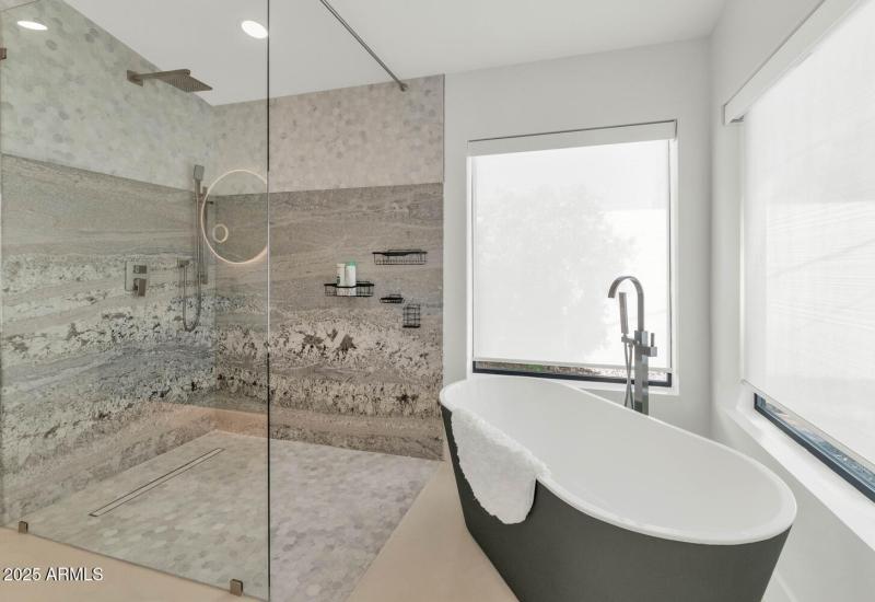 3420 E Oregon Ave-large-022-021-3420 E O