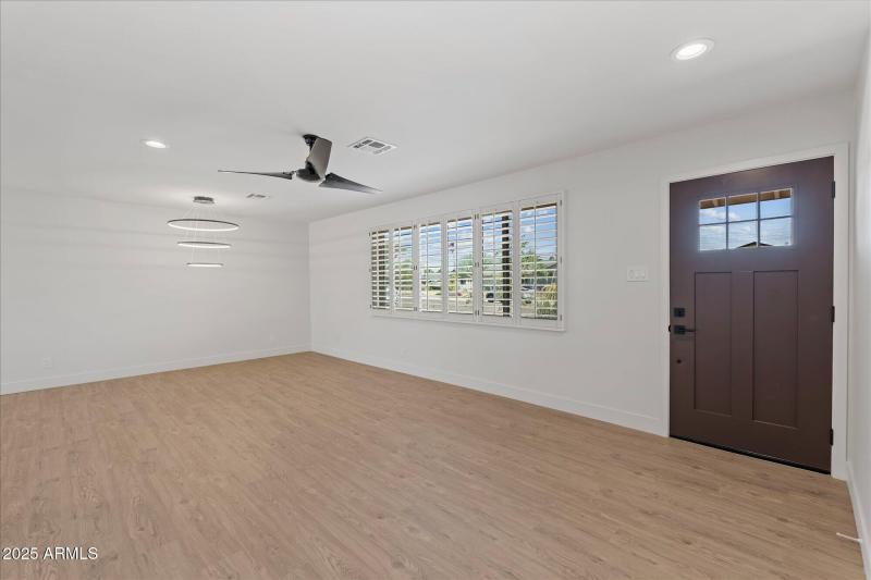 05-Living & Dining Room