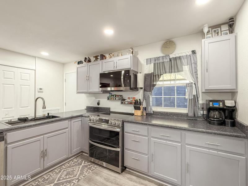 Bright & Open Kitchen