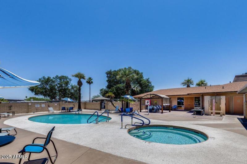 Palm Lakes Village Pool & Spa