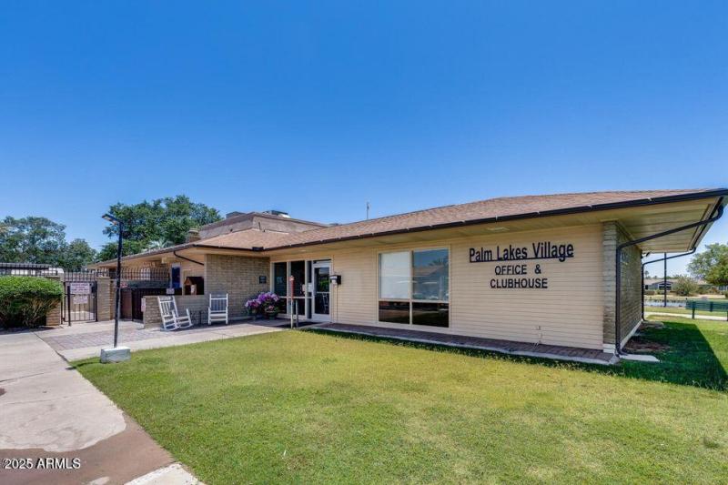 Palm Lakes Village Clubhouse