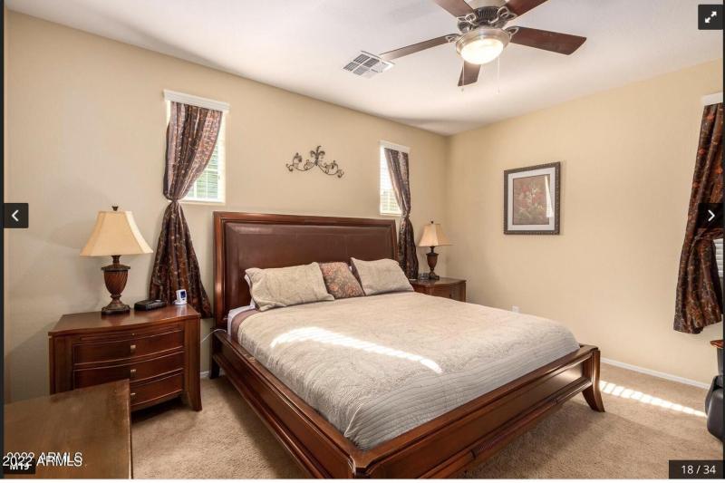 9900E119-C42B-43F0-B2EE-BBA5978F24B7