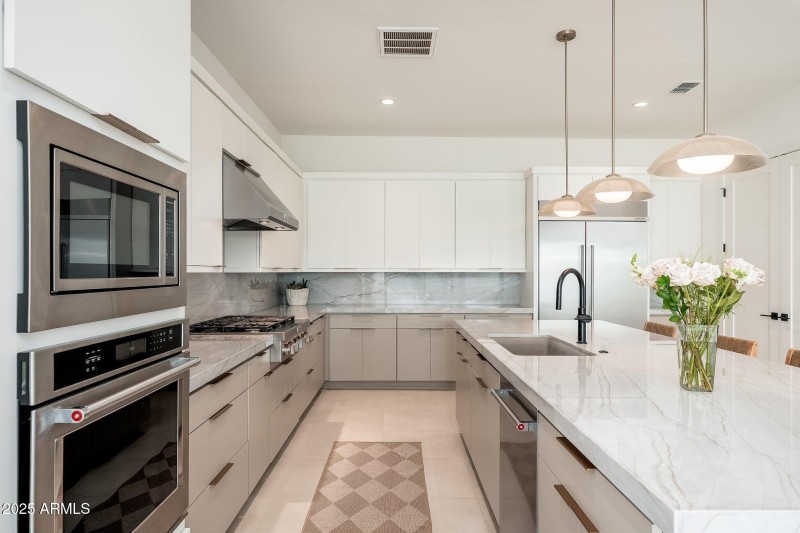 21946 E Via De Arboles - 16