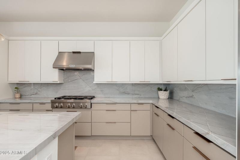 21946 E Via De Arboles - 18