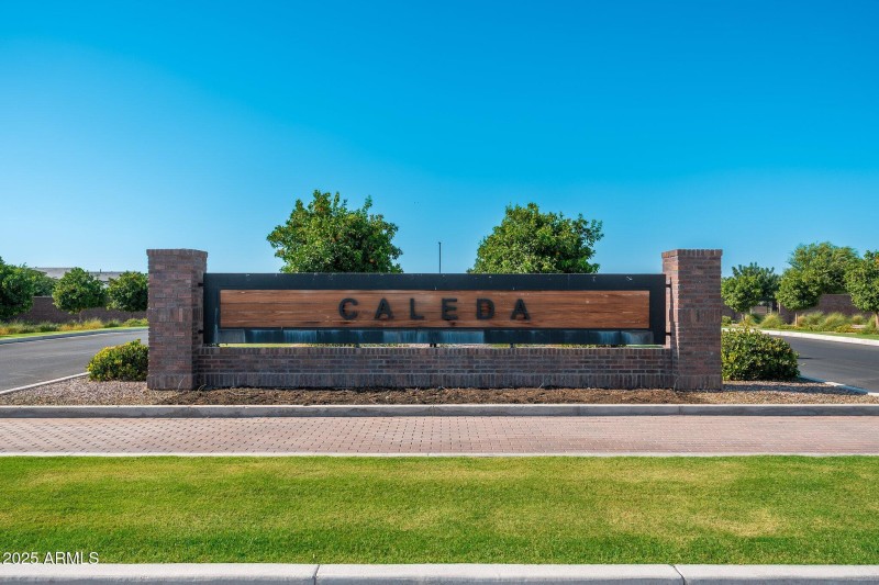 Caleda by Toll Brothers - 05