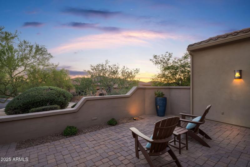 Beautiful enclosed front courtyard