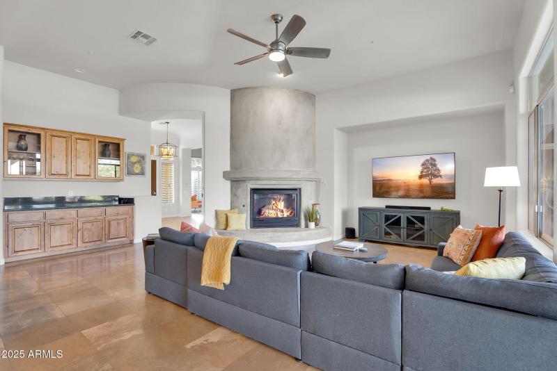 Spacious family room to gather!