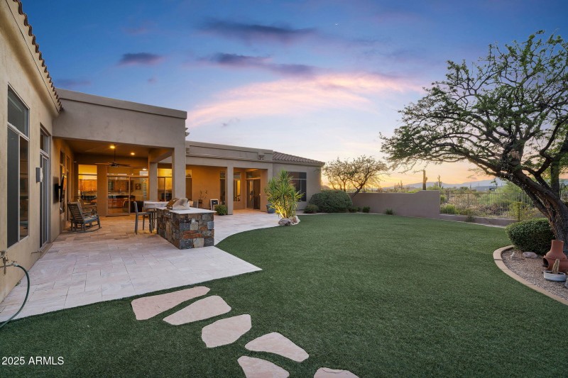 Easy-care artificial turf