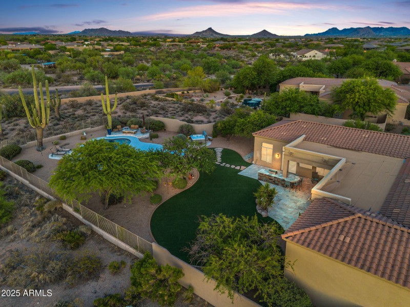 Mountain views all around!