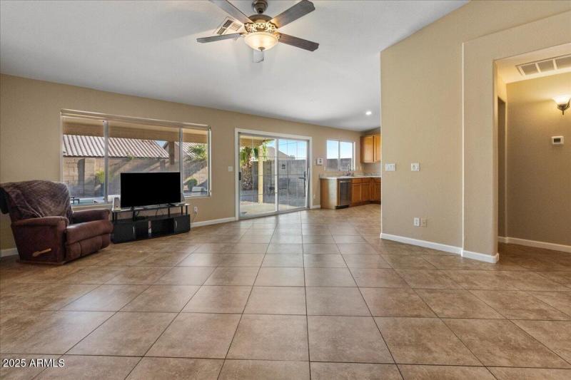 10-Family Room and Dining