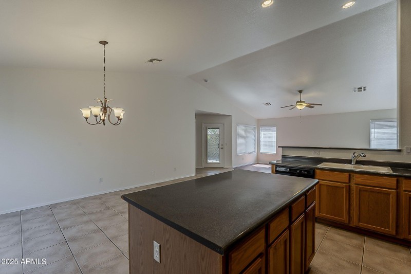 21-web-or-mls-Saguaro-21