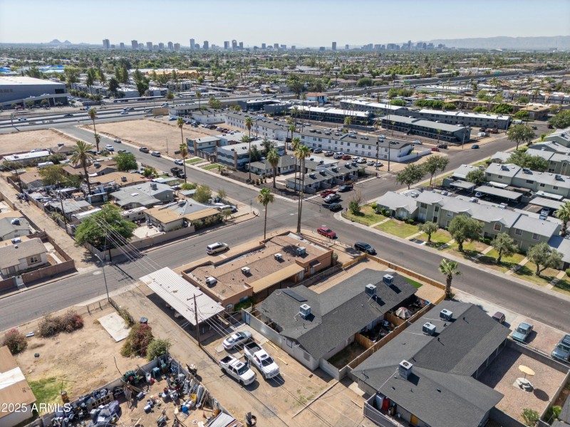 2608_w_pierson_st_21