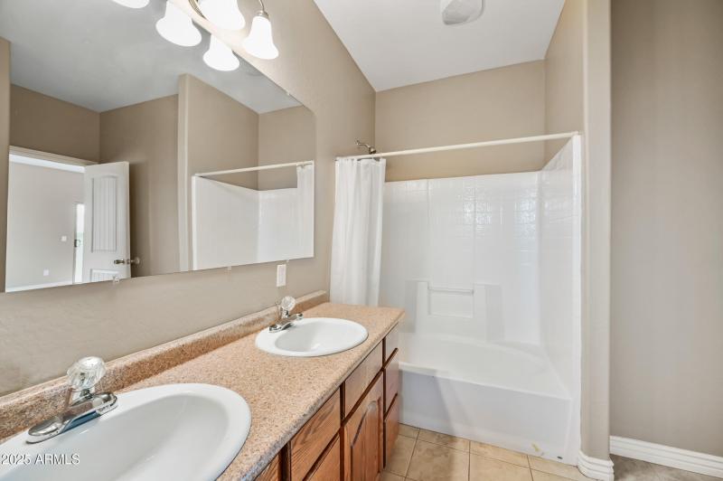 ocupix-3808 S 339th Ave-28