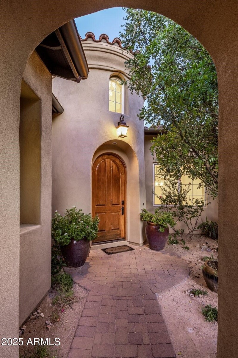 010_Front Door Courtyard