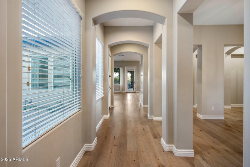 012_Front Entry Hallway