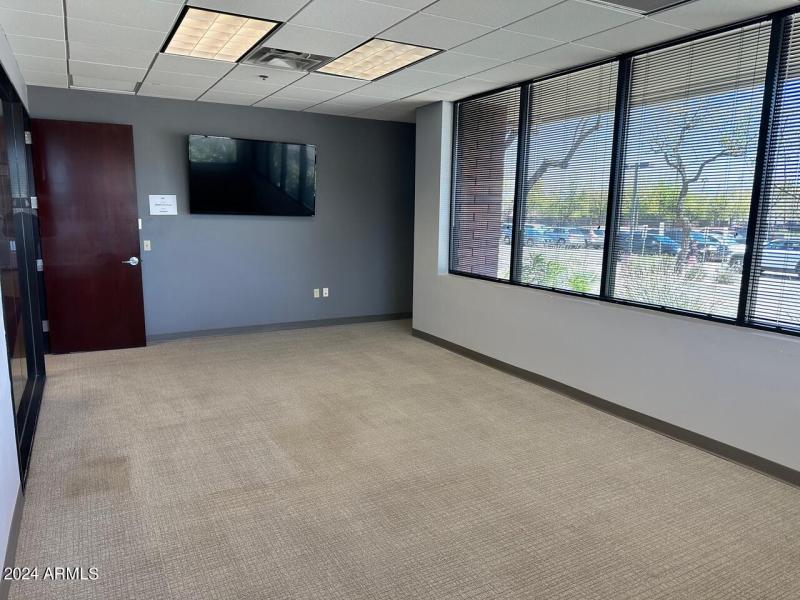 Suite B - Corner Office