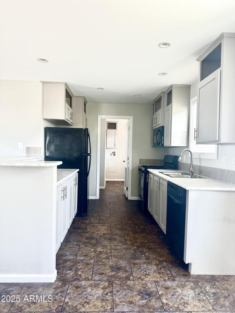 Refrigerator incluyed