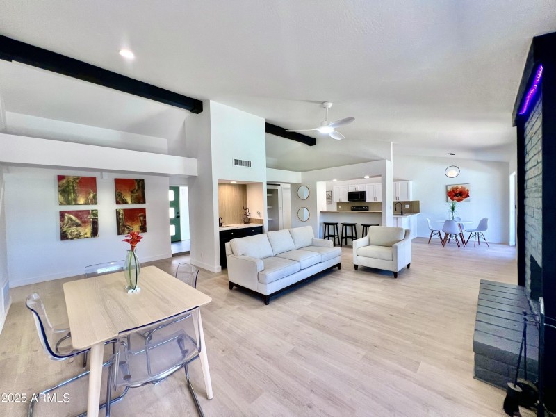 Del Ray Living Room 13