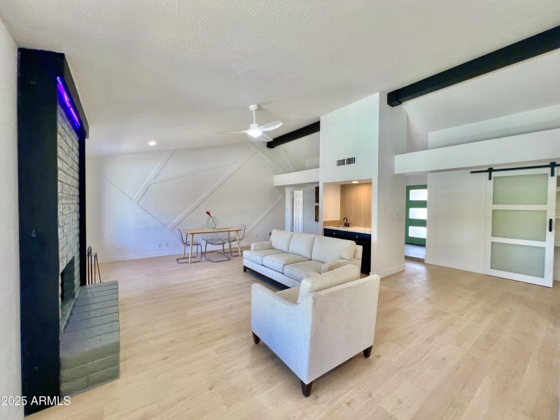 Del Ray Living Room 16