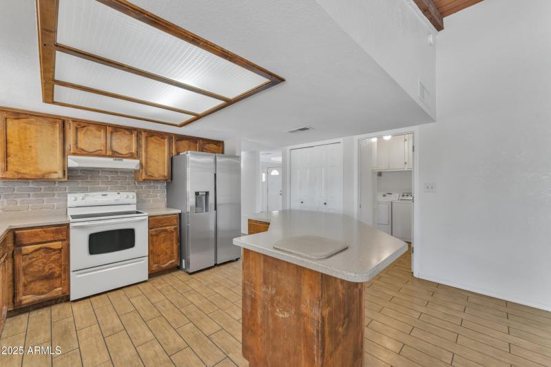 Large island and bar seating