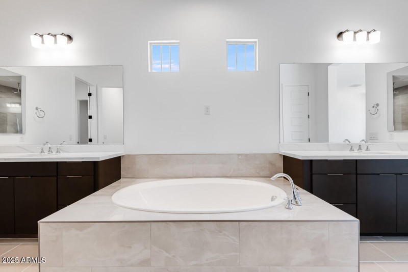 hj-az-phx-stonehaven-voyage-acadia-lot-1