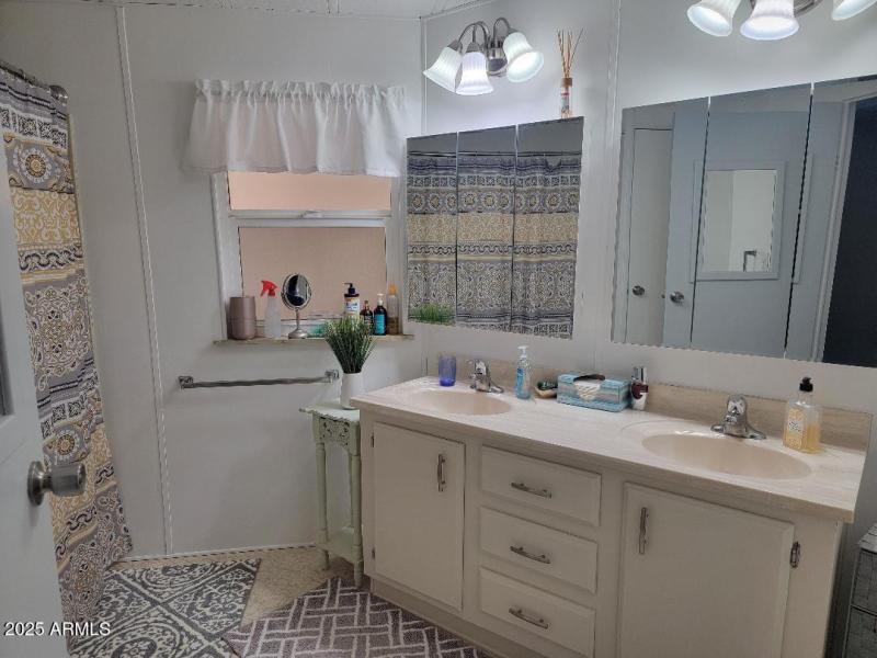 808 Pennsylvania master bath